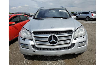 mercedes-benz-gl-4matic - 1
