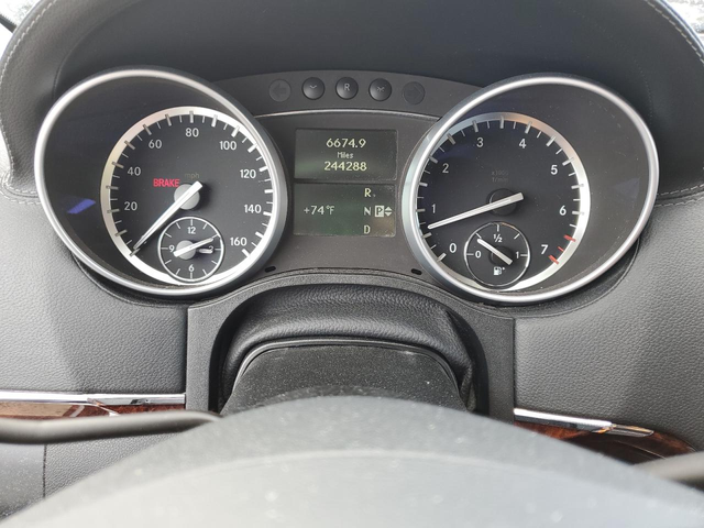Mercedes-Benz GL 4MATIC - автомобили, коли, обяви за нови и употребявани 8