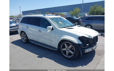 mercedes-benz-gl-4matic-nalichni-farove-i-predna-bronya - 0