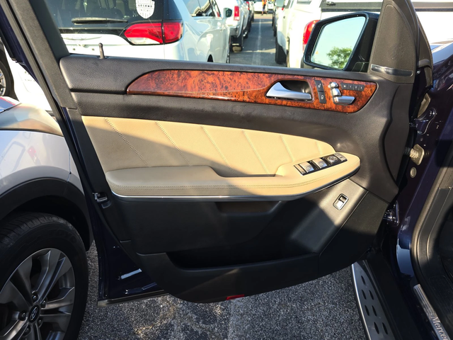 Mercedes-Benz GL 500 AMG* 4MATIC* Обдух* Harman/Kardon* 360* Масаж* - автомобили, коли, обяви за нови и употребявани 6