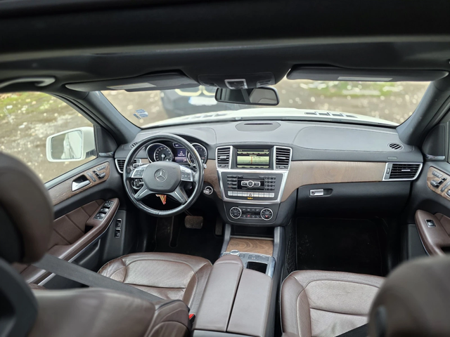 Mercedes-Benz GL 550 - автомобили, коли, обяви за нови и употребявани 8