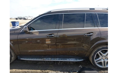 Mercedes-Benz GL 550 - автомобили, коли, обяви за нови и употребявани 12