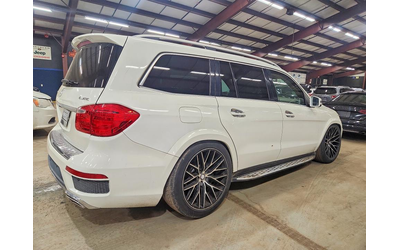 mercedes-benz-gl-550-4-6l-8-all-wheel-drive - 2
