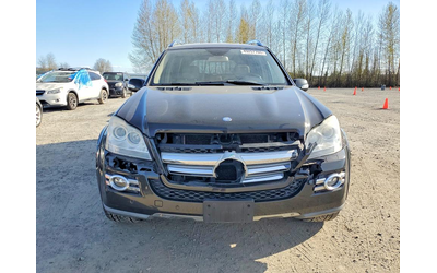 mercedes-benz-gl-550-5-5l-8-all-wheel-drive - 4
