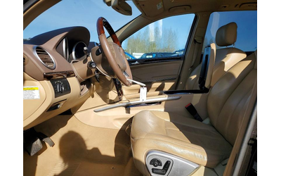 Mercedes-Benz GL 550 5.5L 8 ALL WHEEL DRIVE - автомобили, коли, обяви за нови и употребявани 6