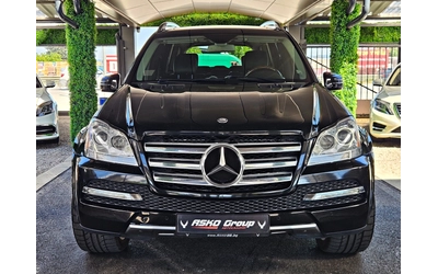 mercedes-benz-gl-550 - 1