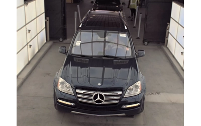 mercedes-benz-gl-550 - 1