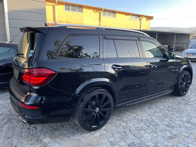Mercedes-Benz GL 63 AMG Bang & Olufsen - автомобили, коли, обяви за нови и употребявани 3