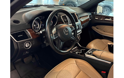 mercedes-benz-gl-class-4-6l-8cyl-awd - 4