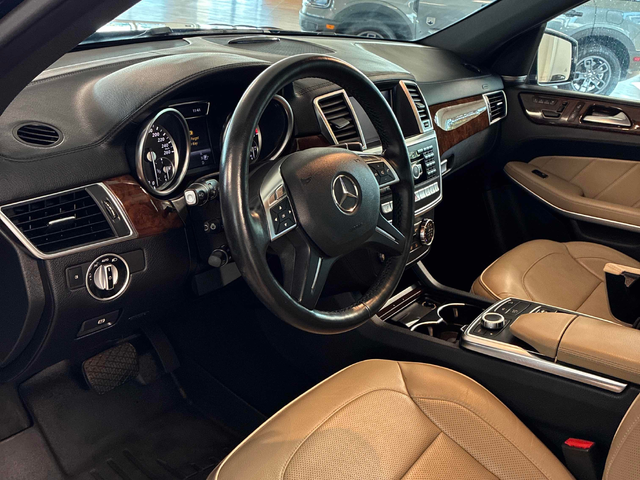 Mercedes-Benz GL-CLASS 4.6L 8cyl AWD - автомобили, коли, обяви за нови и употребявани 4