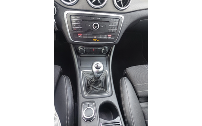 Mercedes-Benz GLA 180 i NAVI SPORT - автомобили, коли, обяви за нови и употребявани 10