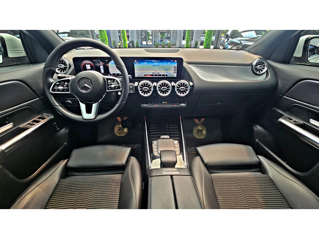 Mercedes-Benz GLA 180 AMG/GERMANY/VIRTUAL/DISTR/CAMERA/AMBIENT/LIZING - автомобили, коли, обяви за нови и употребявани 8