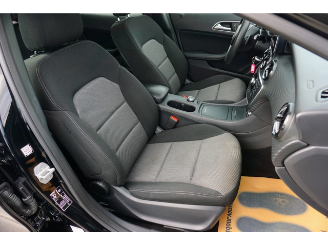 Mercedes-Benz GLA 180 CDI EXECUTIVE AUTO - автомобили, коли, обяви за нови и употребявани 9