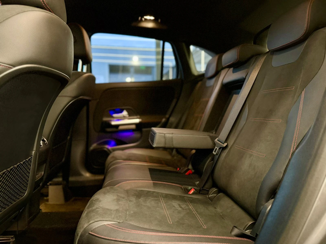 Mercedes-Benz GLA 200 d 4Matic* AMG* Лизинг* Camera* Alcantara - автомобили, коли, обяви за нови и употребявани 14