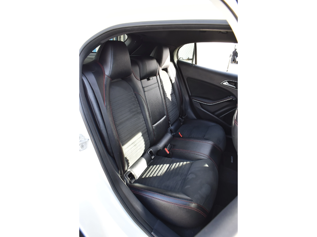 Mercedes-Benz GLA 200 4MATIC* AMG-LINE* FULL-LED - автомобили, коли, обяви за нови и употребявани 12