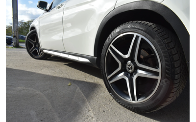 mercedes-benz-gla-200 - 1