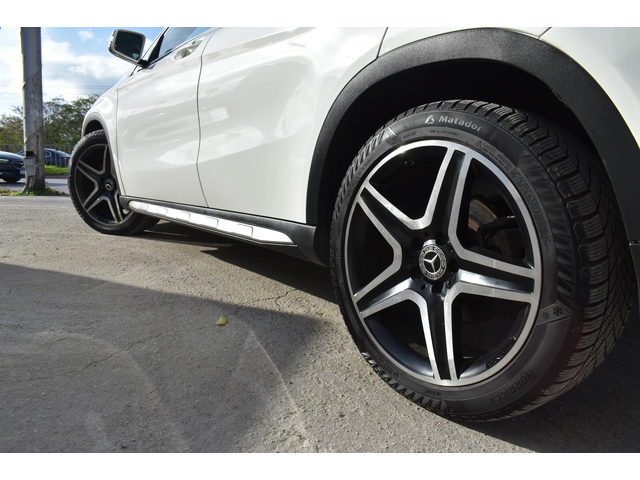 Mercedes-Benz GLA 200 4MATIC* AMG-LINE* FULL-LED - автомобили, коли, обяви за нови и употребявани 1