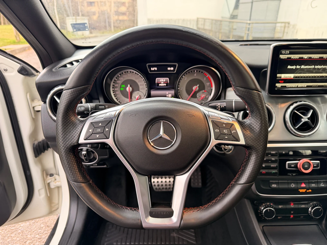 Mercedes-Benz GLA 200 CDI / 4-MATIC / AMG PACK - автомобили, коли, обяви за нови и употребявани 12