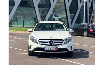 mercedes-benz-gla-200 - 1