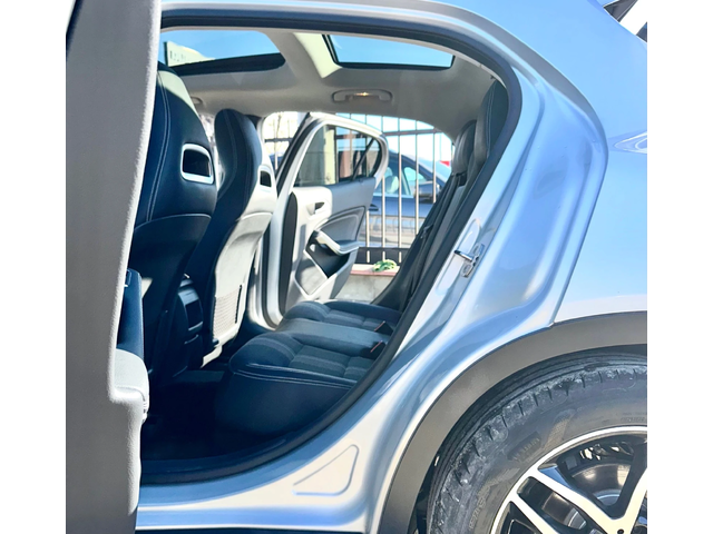 Mercedes-Benz GLA 220 2.2CDI 136HP 4-MATIC FACE LIFT PANORAMA - автомобили, коли, обяви за нови и употребявани 11