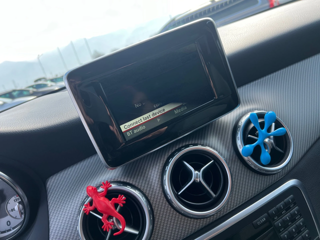 Mercedes-Benz GLA 220 LED* AVTOMATIK* SPORT PAKET* TOP* - автомобили, коли, обяви за нови и употребявани 12