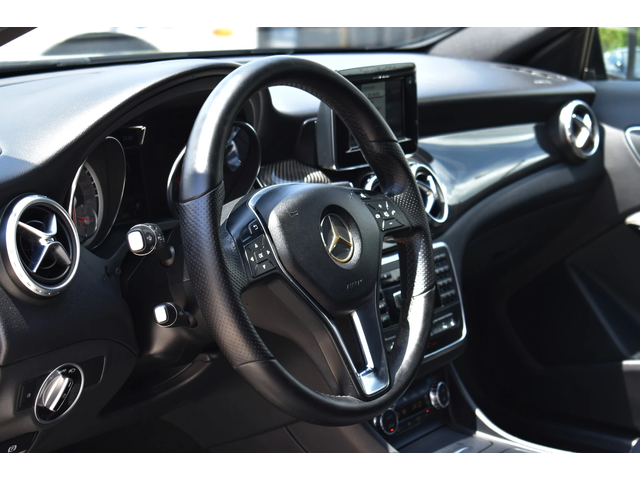 Mercedes-Benz GLA 220 SPORT-LINE* FULL-LED-FRONT-ASSIST* SWAROWSKI - автомобили, коли, обяви за нови и употребявани 8