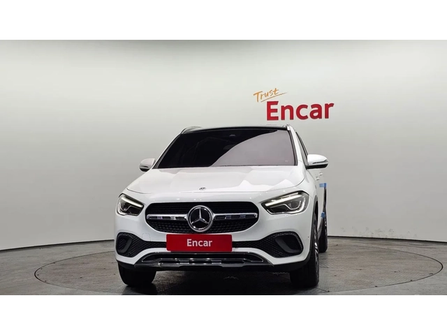 Mercedes-Benz GLA 220 Ambient* Pano* Крайна цена* - автомобили, коли, обяви за нови и употребявани 1