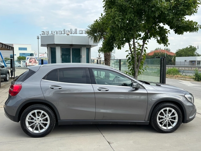 Mercedes-Benz GLA 220 CDI 4MATIC - автомобили, коли, обяви за нови и употребявани 3