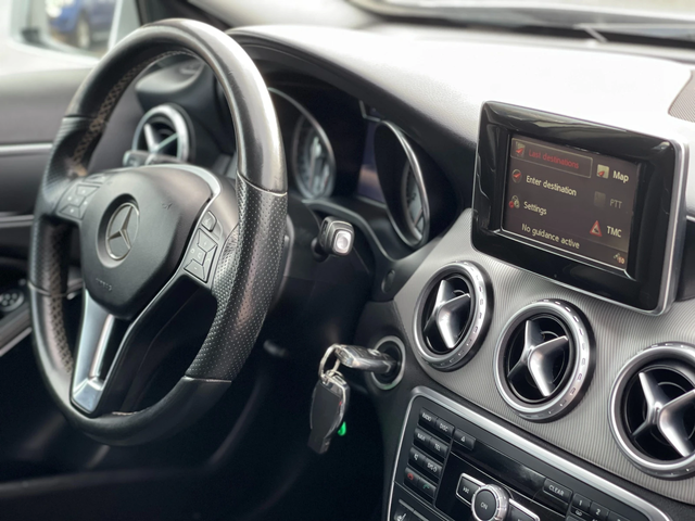 Mercedes-Benz GLA 250 AMG 4M - автомобили, коли, обяви за нови и употребявани 12