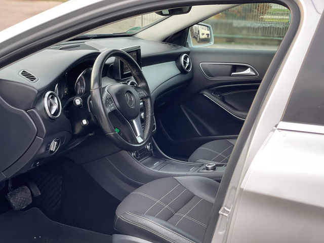 Mercedes-Benz GLA 250 AMG 4M - автомобили, коли, обяви за нови и употребявани 13