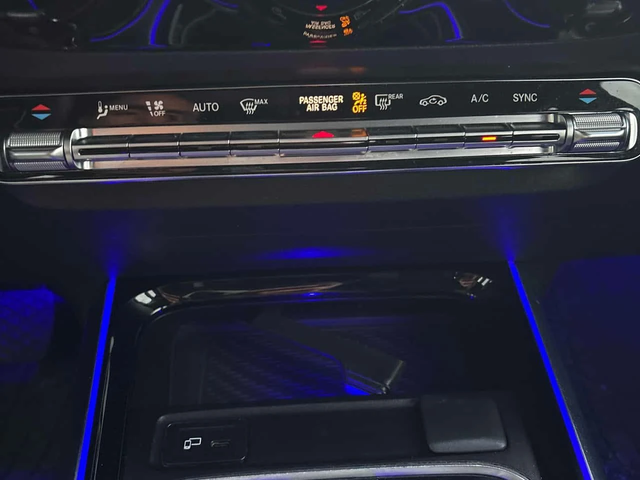 Mercedes-Benz GLA 250 4MATIC* DISTRONIC* AMBIENTNO* PANO* - автомобили, коли, обяви за нови и употребявани 15