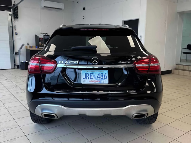 Mercedes-Benz GLA 250 4MATIC* PANORAMA* ПОДГРЕВИ* - автомобили, коли, обяви за нови и употребявани 3