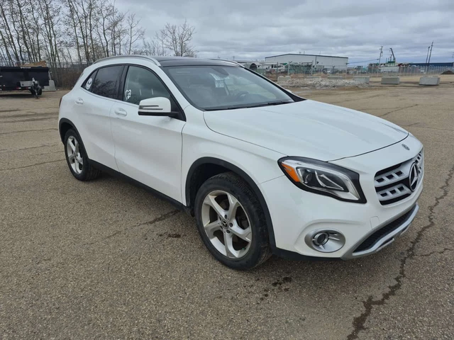 Mercedes-Benz GLA 250 4matic * Без инциднети * CARFAX * - автомобили, коли, обяви за нови и употребявани 1
