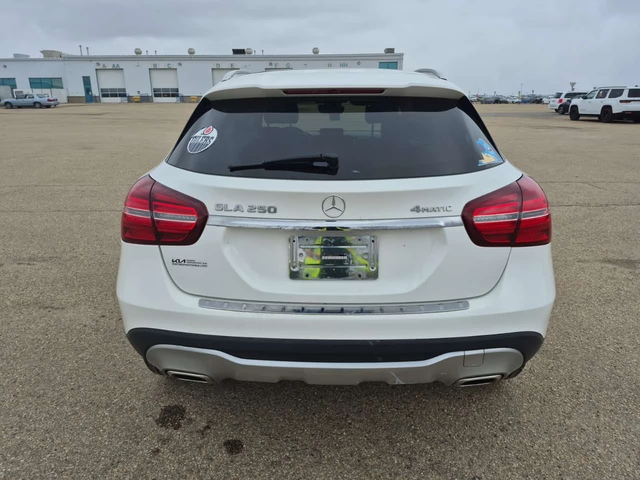 Mercedes-Benz GLA 250 4matic * Без инциднети * CARFAX * - автомобили, коли, обяви за нови и употребявани 3