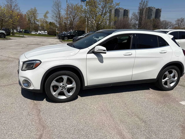 Mercedes-Benz GLA 250 4MATIC* PANORAMA* ПОДГРЕВИ* KEYLESS* - автомобили, коли, обяви за нови и употребявани 1