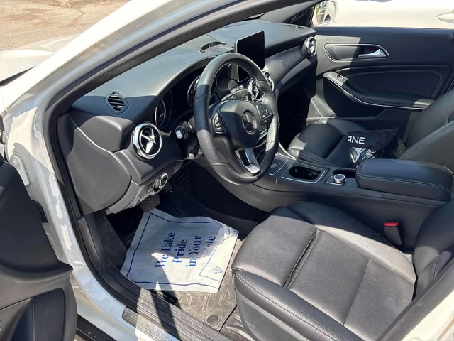 Mercedes-Benz GLA 250 4MATIC* PANORAMA* ПОДГРЕВИ* KEYLESS* - автомобили, коли, обяви за нови и употребявани 4