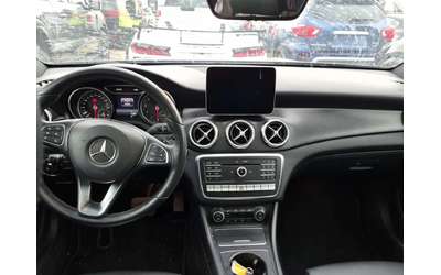 Mercedes-Benz GLA 250 * CARFAX * 2 КЛЮЧА * ПАНОРАМА * ПОДГРЕВИ * - автомобили, коли, обяви за нови и употребявани 10