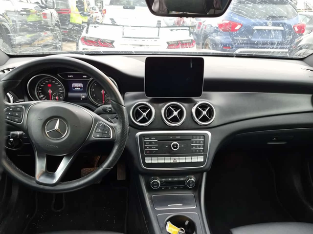 Mercedes-Benz GLA 250 * CARFAX * 2 КЛЮЧА * ПАНОРАМА * ПОДГРЕВИ * - автомобили, коли, обяви за нови и употребявани 10