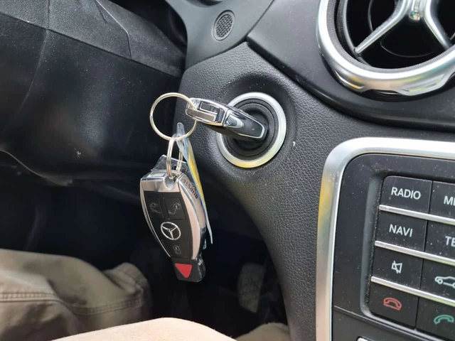 Mercedes-Benz GLA 250 * CARFAX * 2 КЛЮЧА * ПАНОРАМА * ПОДГРЕВИ * - автомобили, коли, обяви за нови и употребявани 7