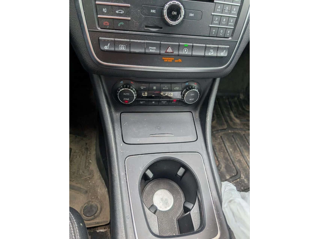 Mercedes-Benz GLA 250 * ПАНОРАМА* ПОДГРЕВИ* КАМЕРА* ПРЕДСТАВИТЕЛСТВО* - автомобили, коли, обяви за нови и употребявани 11