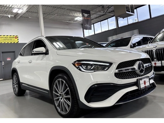 Mercedes-Benz GLA 250 2021 * 360 КАМЕРА * CARPLAY * BLIND SPOT * CARFAX - автомобили, коли, обяви за нови и употребявани 1