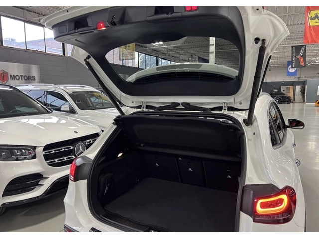 Mercedes-Benz GLA 250 2021 * 360 КАМЕРА * CARPLAY * BLIND SPOT * CARFAX - автомобили, коли, обяви за нови и употребявани 4