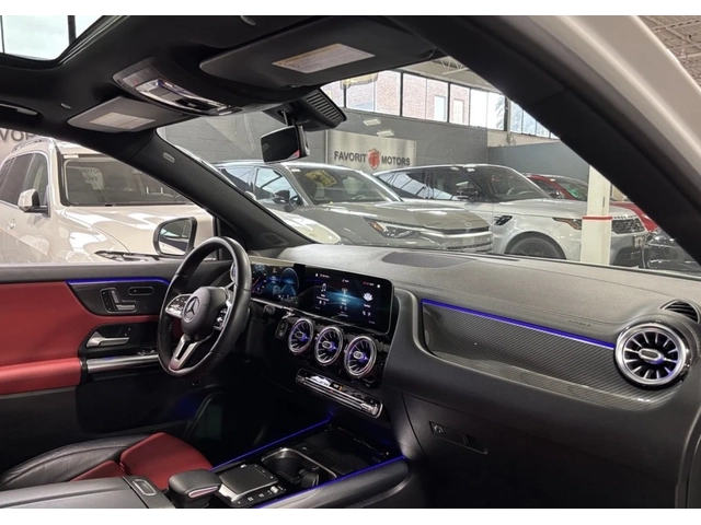 Mercedes-Benz GLA 250 2021 * 360 КАМЕРА * CARPLAY * BLIND SPOT * CARFAX - автомобили, коли, обяви за нови и употребявани 9