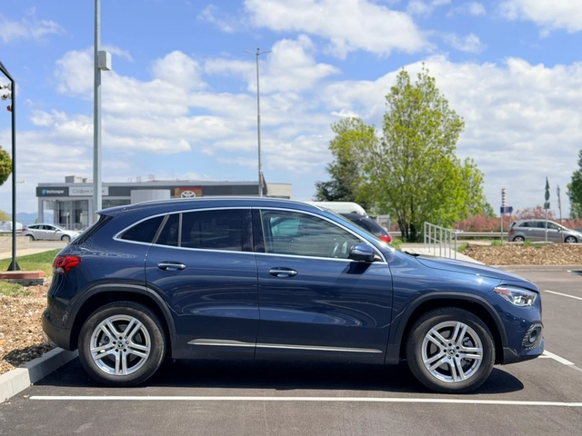 Mercedes-Benz GLA 250 -Бензин-Лизинг през Уникредит - автомобили, коли, обяви за нови и употребявани 4