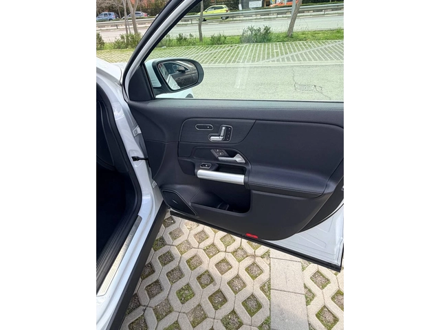 Mercedes-Benz GLA 250 - автомобили, коли, обяви за нови и употребявани 5