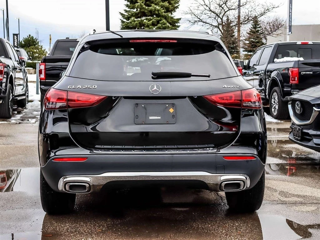 Mercedes-Benz GLA * GLA250 4M * CARFAX * ЦЕНА ДО БГ - автомобили, коли, обяви за нови и употребявани 3