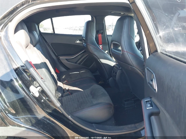 Mercedes-Benz GLA 45 AMG 4MATIC / HARMAN / ПОДГРЕВИ / ПАНОРАМА - автомобили, коли, обяви за нови и употребявани 8