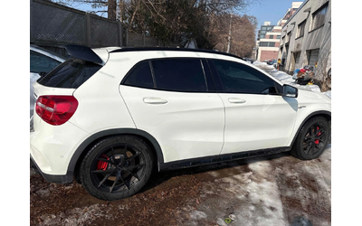 mercedes-benz-gla-45-amg - 2