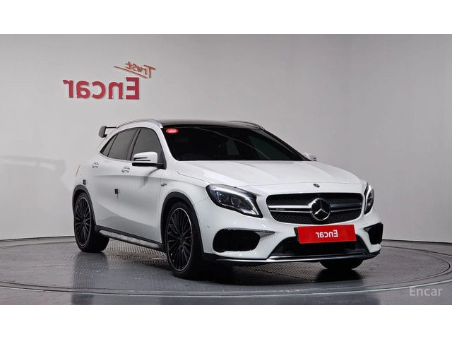 Mercedes-Benz GLA 45 AMG 4MATIC* HARMAN KARDON* MEMORY* PANORAMA* АЛКАНТАРА - автомобили, коли, обяви за нови и употребявани 0