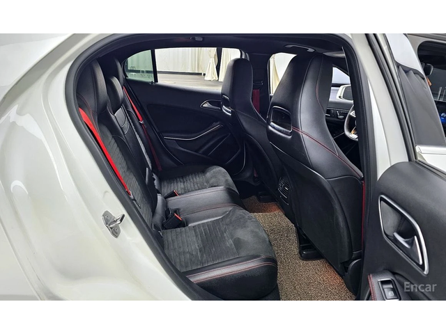 Mercedes-Benz GLA 45 AMG 4MATIC* HARMAN KARDON* MEMORY* PANORAMA* АЛКАНТАРА - автомобили, коли, обяви за нови и употребявани 13